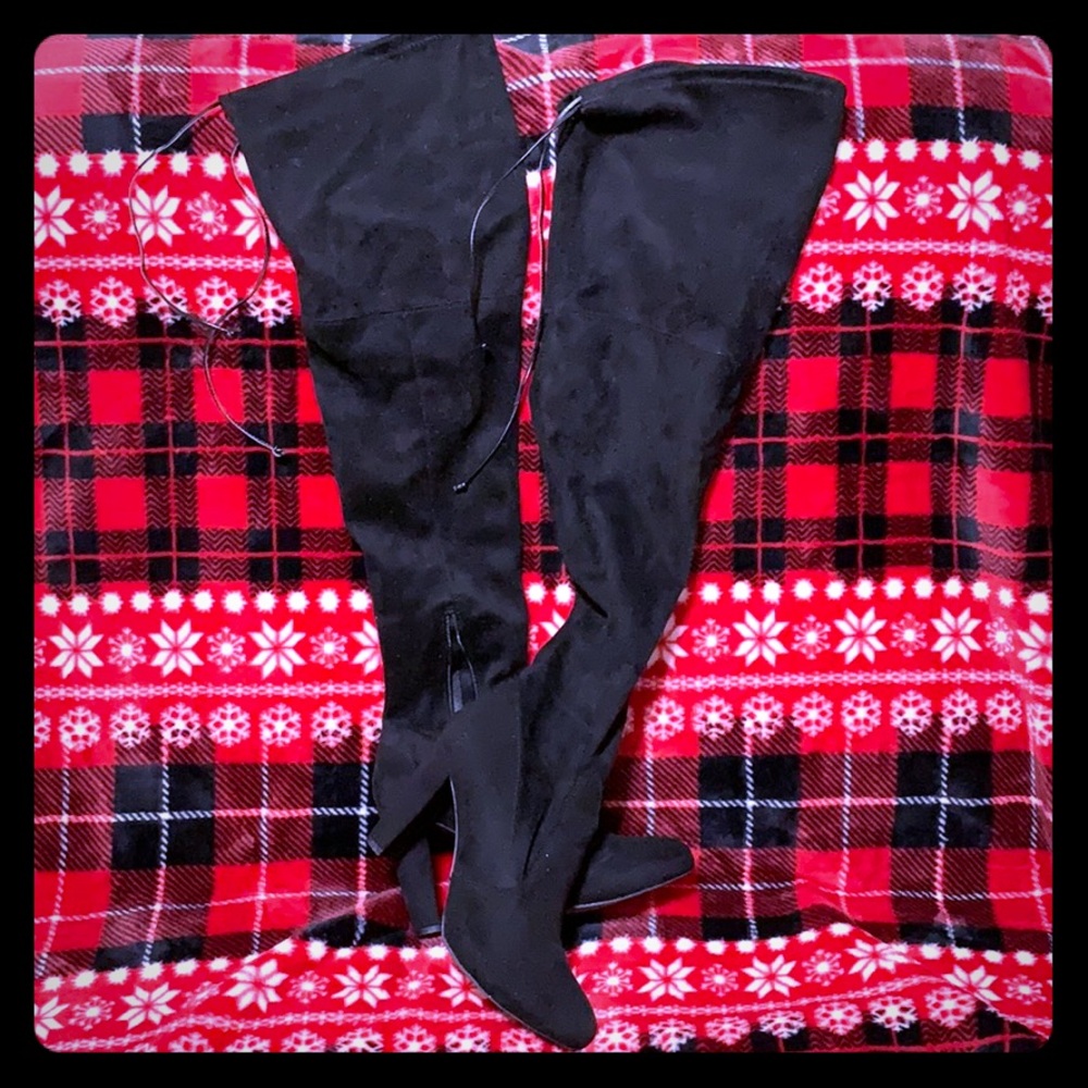 Holiday sale!! Thigh high heeled boots